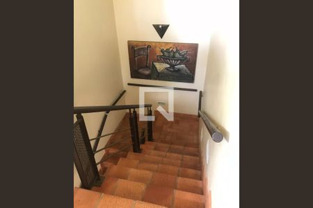 escada de casa à venda com 4 quartos, 570m² em Vale do Sol, Nova Lima