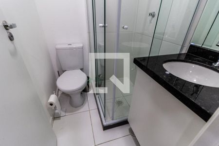 Banheiro de kitnet/studio para alugar com 1 quarto, 17m² em Lapa, São Paulo