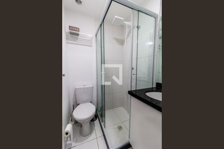 Banheiro de kitnet/studio para alugar com 1 quarto, 17m² em Lapa, São Paulo