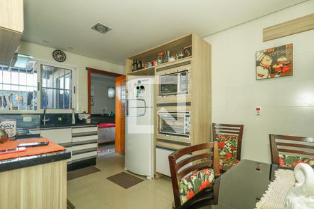 Cozinha de casa à venda com 4 quartos, 181m² em Jardim Floresta, Porto Alegre