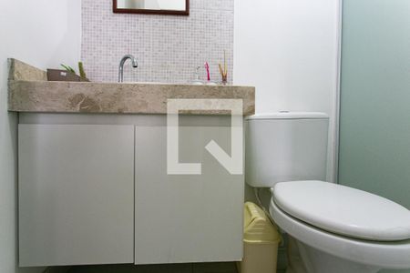 Banheiro de apartamento para alugar com 1 quarto, 38m² em Vila Carrão, São Paulo