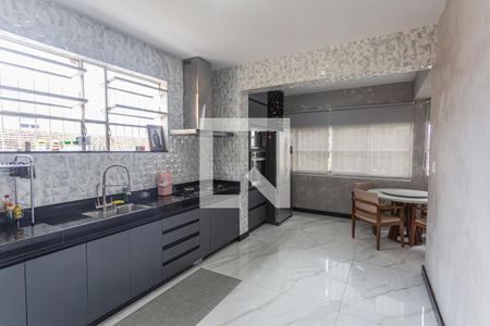 Cozinha de casa à venda com 4 quartos, 300m² em Santa Tereza, Belo Horizonte