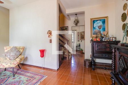 Sala de casa à venda com 4 quartos, 235m² em Cristal, Porto Alegre