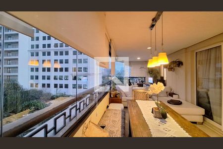 Varanda de apartamento à venda com 3 quartos, 167m² em Barra Funda, São Paulo