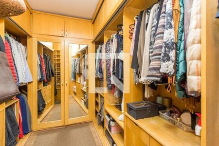 Quarto 1 de casa à venda com 4 quartos, 344m² em Chácara das Pedras, Porto Alegre