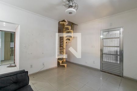 Sala de casa à venda com 4 quartos, 200m² em Vila Pierina, São Paulo