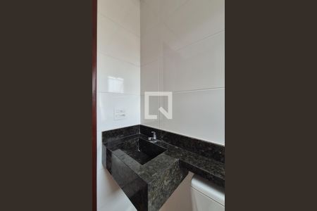 Banheiro de apartamento à venda com 2 quartos, 61m² em Jardim Utinga, Santo André