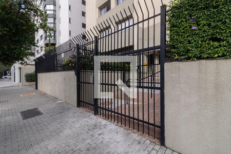 Fachada de apartamento para alugar com 1 quarto, 40m² em Moema, São Paulo