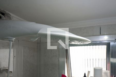 Banheiro de apartamento à venda com 2 quartos, 52m² em Parque Reboucas, São Paulo