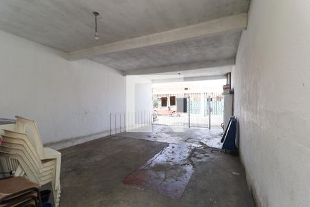 Garagem de casa à venda com 8 quartos, 250m² em Vila Constança, São Paulo