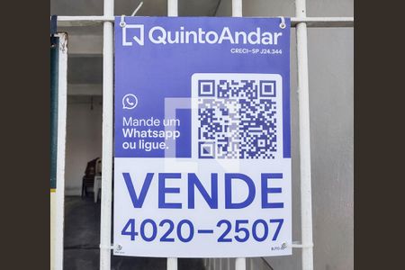 Placa de casa à venda com 8 quartos, 250m² em Vila Constança, São Paulo