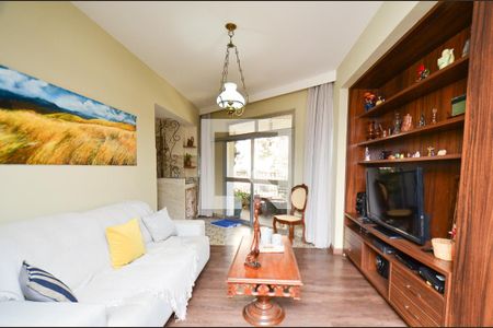 Sala de TV de apartamento à venda com 4 quartos, 265m² em Sion, Belo Horizonte