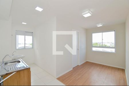 Sala de apartamento para alugar com 2 quartos, 36m² em Vila das Bandeiras, Guarulhos