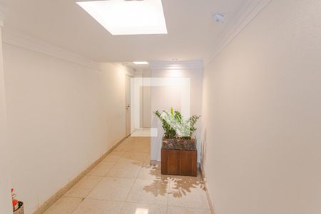 Hall de Entrada de apartamento à venda com 3 quartos, 180m² em Sagrada Família, Belo Horizonte