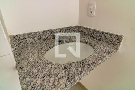 Banheiro de kitnet/studio à venda com 1 quarto, 25m² em Vila da Saúde, São Paulo