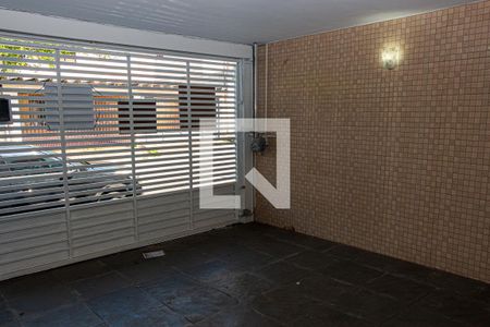 Garagem de casa à venda com 3 quartos, 132m² em Jardim Ernestina, São Paulo