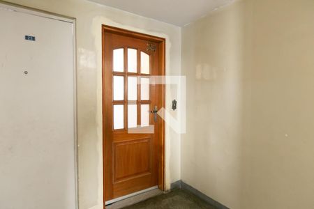 Entrada de apartamento para alugar com 2 quartos, 42m² em Conjunto Residencial José Bonifácio, São Paulo