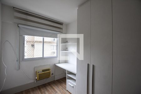 Quarto 1 de apartamento para alugar com 2 quartos, 59m² em Centro, Niterói
