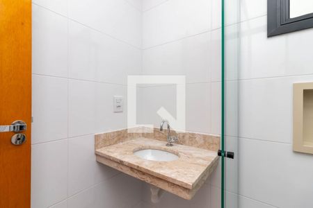 Banheiro de apartamento à venda com 2 quartos, 37m² em Vila Nivi, São Paulo