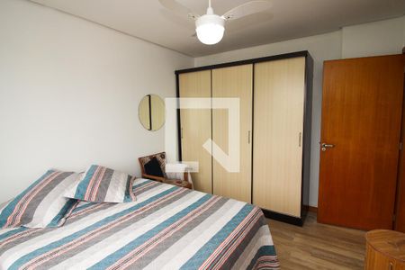 Quarto 1 de apartamento para alugar com 2 quartos, 88m² em Medianeira, Porto Alegre