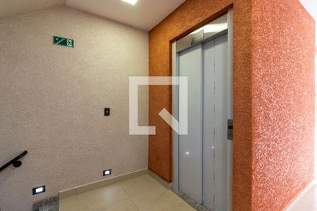 Elevador de apartamento à venda com 2 quartos, 37m² em Vila Nivi, São Paulo