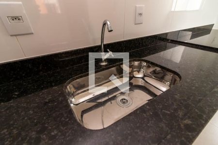 Cozinha de apartamento à venda com 2 quartos, 44m² em Vila Nivi, São Paulo