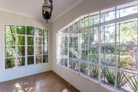 Varanda de casa à venda com 5 quartos, 300m² em Indianópolis, São Paulo