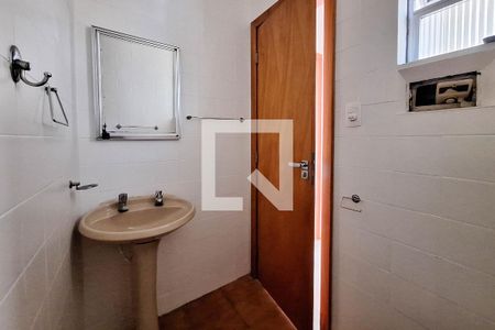 Banheiro de apartamento à venda com 3 quartos, 90m² em Centro, Niterói