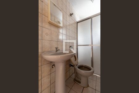 Banheiro de casa para alugar com 1 quarto, 60m² em Parque Boturussu, São Paulo