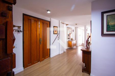 Corredor de casa de condomínio à venda com 3 quartos, 199m² em São Francisco, Niterói