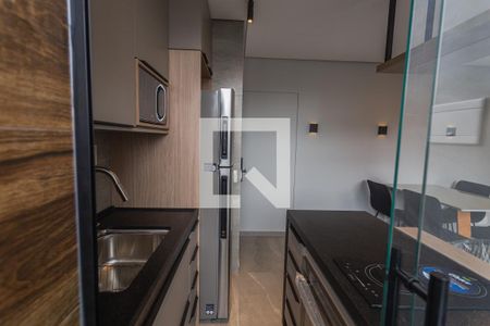 Cozinha de apartamento à venda com 1 quarto, 50m² em Lourdes, Belo Horizonte