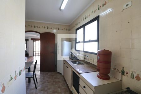 Cozinha de apartamento para alugar com 4 quartos, 228m² em Vila Maia, Guarujá