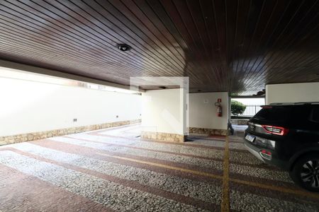 Garagem de apartamento para alugar com 4 quartos, 228m² em Vila Maia, Guarujá