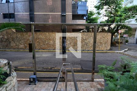 Fachada de apartamento para alugar com 4 quartos, 228m² em Vila Maia, Guarujá