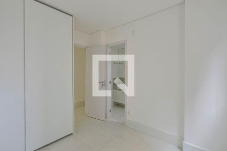 Suíte 1 de apartamento à venda com 2 quartos, 72m² em Funcionários, Belo Horizonte