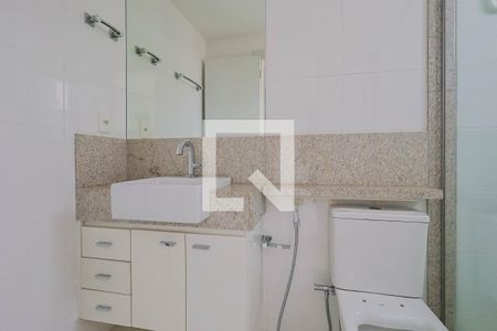 Banheiro da Suíte 1 de apartamento à venda com 2 quartos, 72m² em Funcionários, Belo Horizonte