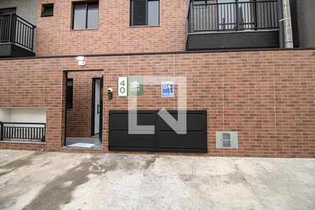 Placa de apartamento à venda com 2 quartos, 42m² em Vila das Merces, São Paulo