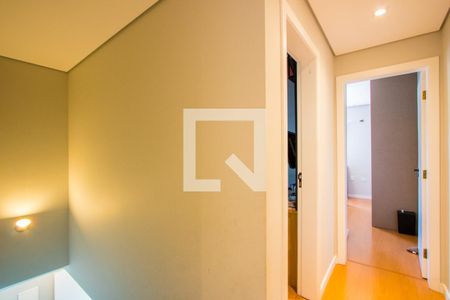 Corredor para os Quartos de casa à venda com 3 quartos, 243m² em Vila Pires, Santo André