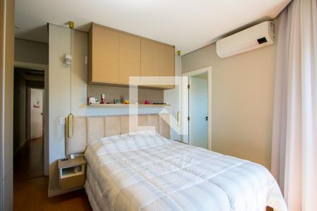 Suíte de casa à venda com 3 quartos, 243m² em Vila Pires, Santo André