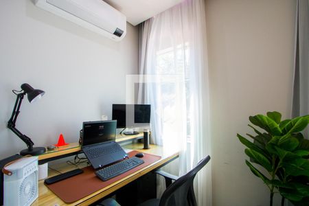 Detalhes da sala de casa à venda com 3 quartos, 243m² em Vila Pires, Santo André