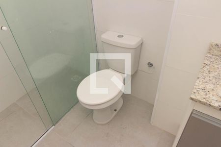 Banheiro de kitnet/studio para alugar com 1 quarto, 26m² em Consolação, São Paulo