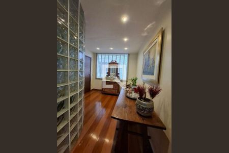 Apartamento à venda com 4 quartos, 125m² em Savassi, Belo Horizonte