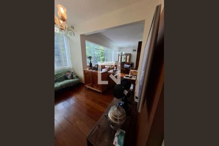 Apartamento à venda com 4 quartos, 125m² em Savassi, Belo Horizonte