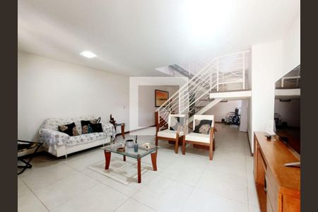 Casa à venda com 3 quartos, 96m² em Itaipu, Niterói