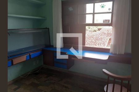 Casa à venda com 4 quartos, 230m² em Itaipu, Niterói