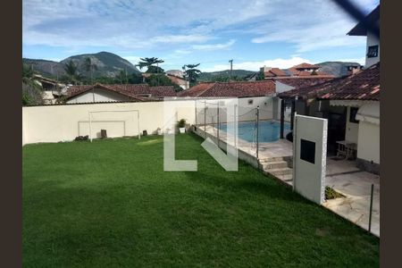 Casa à venda com 4 quartos, 230m² em Itaipu, Niterói