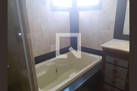 Casa à venda com 4 quartos, 230m² em Itaipu, Niterói