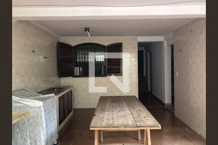 Casa à venda com 5 quartos, 200m² em Jardim Monte Kemel, São Paulo