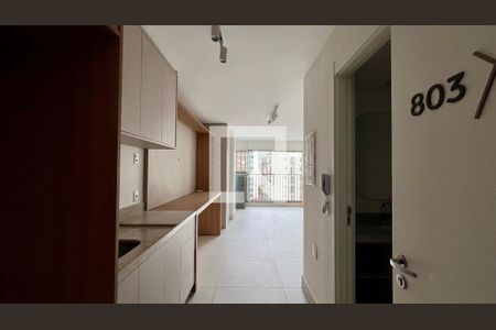 Cozinha de kitnet/studio à venda com 1 quarto, 28m² em Paraíso, São Paulo
