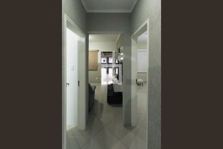 Corredor  de casa para alugar com 3 quartos, 100m² em Parque Sao Rafael, São Paulo